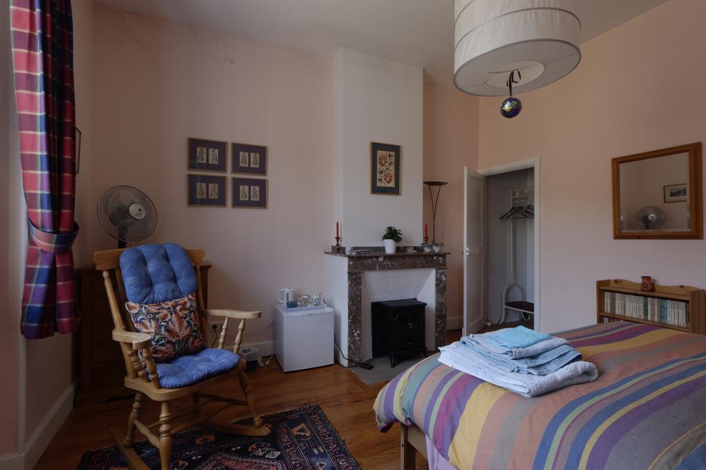 Les Heures Claires Cahuzac-sur-Vère Habitación foto